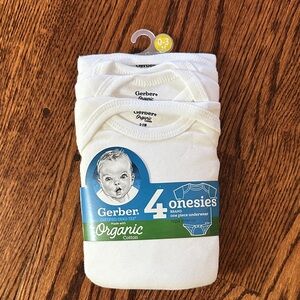 Gerber Organic Cotton white Onesies Set nwt
